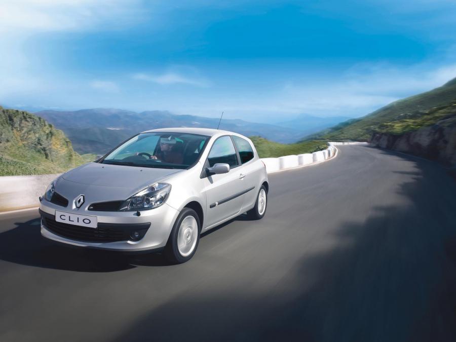  Renault Clio 2006 года  (фото 36 из 97)